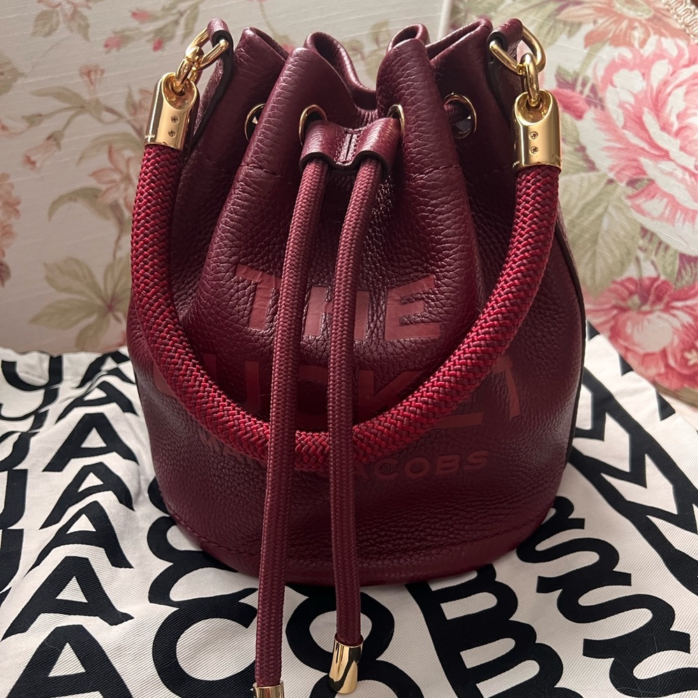 Marc Jacobs HTF/SOLD OUT 🍒 bucket 🪣 bag